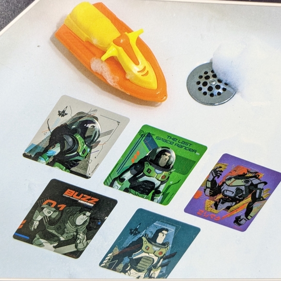 Disney Pixar Buzz Lightyear Bath Tub Treads, Set of 5, NEW - Picture 4 of 4